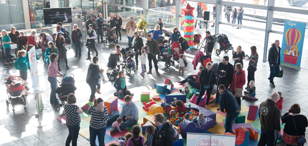 A large crowd in the Senedd building.